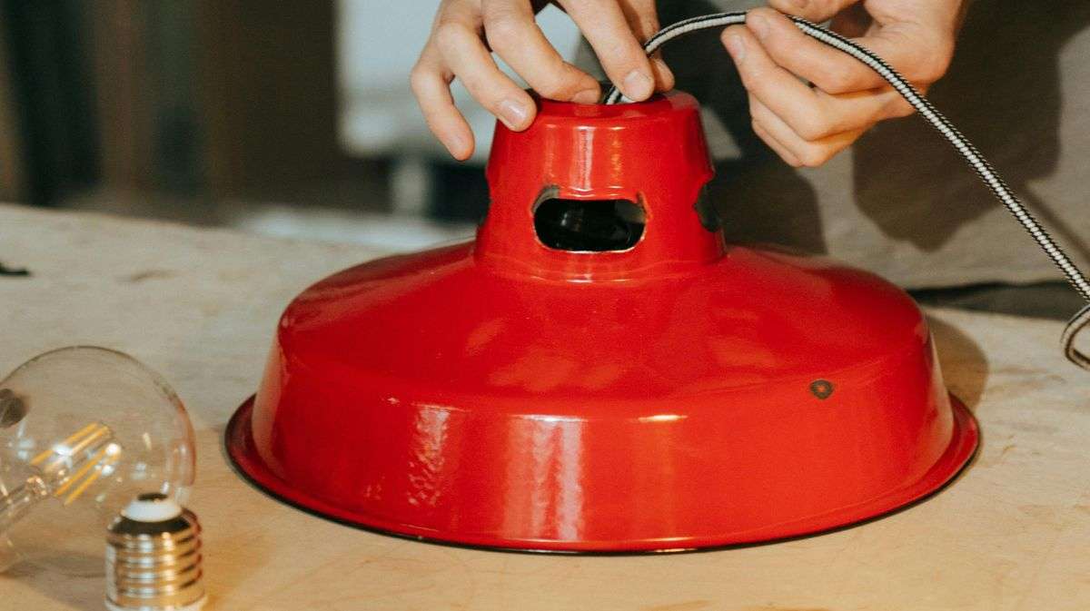 FF- The Bright Ideas of Will It Lamp